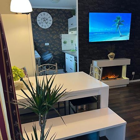 Patrick Apartment โกทา ภายนอก รูปภาพ